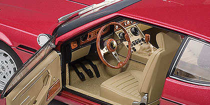 Autoart 74503 Lamborghini Espada (1968) Autoart 1/18 color Rojo Metalizado