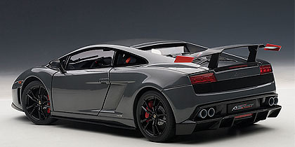 Lamborghini Gallardo LP570 Super Trofeo Stradale (2011) Autoart 74692 1:18 