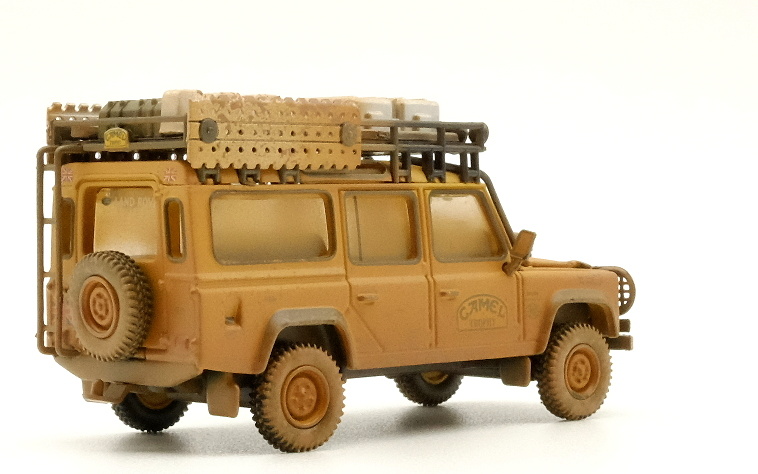 Land Rover Defender 110 Ganador Camel Trophy versión con barro (1989) TSM MGT00221-R 1/64 