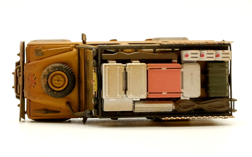 Land Rover Defender 110 Ganador Camel Trophy versión con barro (1989) TSM MGT00221-R 1/64 
