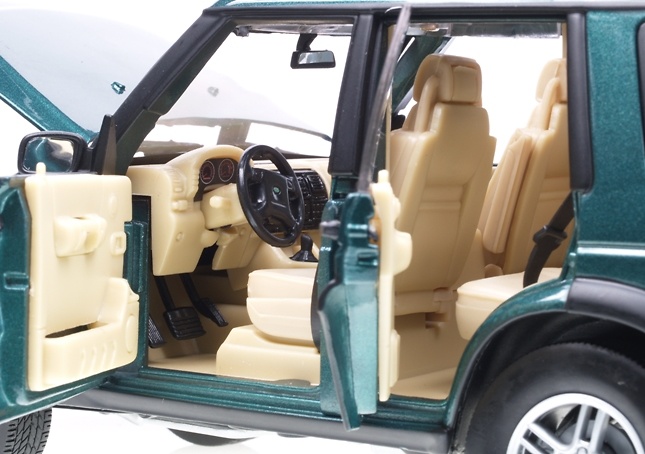 Land Rover Discovery Serie II (1999) Solido 8171 1/18 