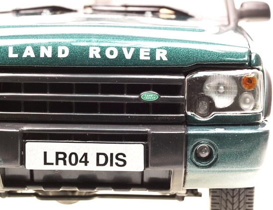 Land Rover Discovery Serie II (1999) Solido 8171 1/18 