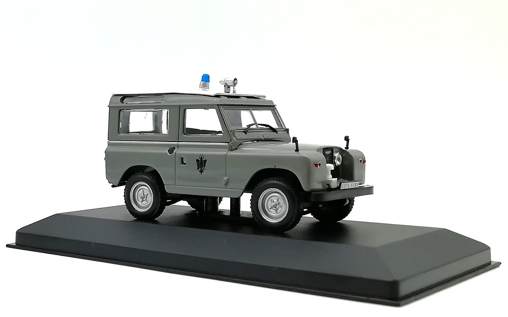 Land Rover Santana 88 