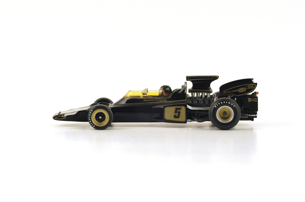 Lotus 72D 