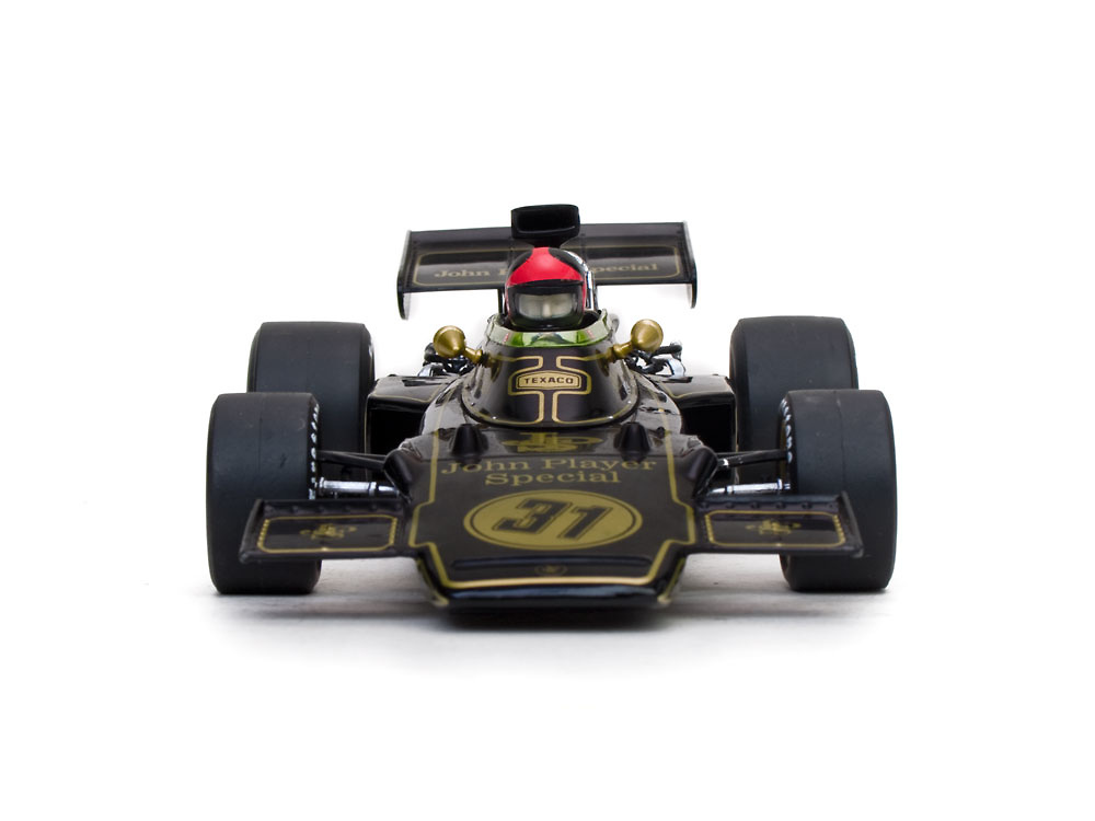 Lotus 72D 