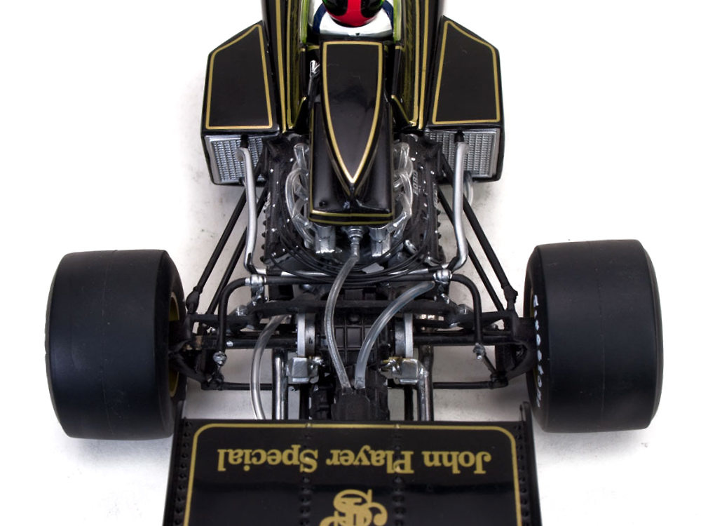 Lotus 72D 