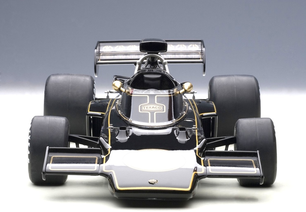 Lotus 72E nº 1 Emerson Fittipaldi (1973) Autoart 87327 1/18 