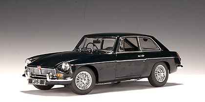 MG B GT Coupé MKII (1969) Verde Autoart 1/18 
