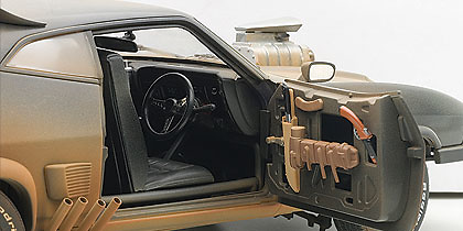 Mad Max The Road Warrior Interceptor Ford Falcon XB GT Autoart 72760 1:18 Mad Max The Road Warrior Interceptor Autoart 72760 1:18