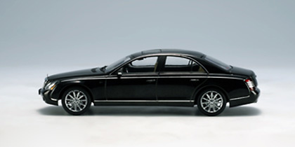 Maybach 57S (2005) Negro Autoart 56156 1/43 