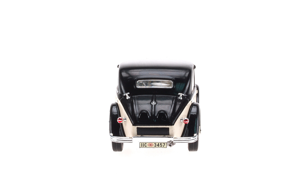 Mercedes 130 -W23- (1934) White Box WB078 1:43 