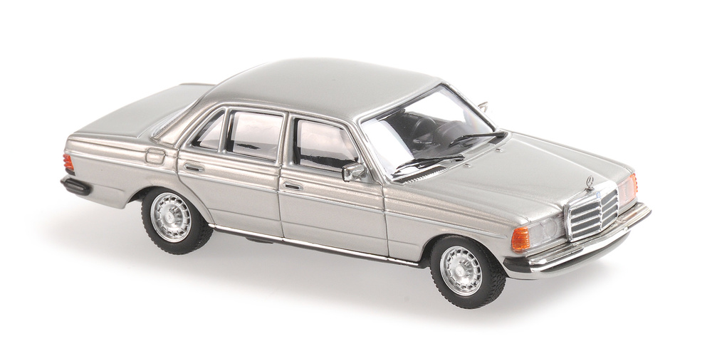 Mercedes 230E -W123- (1982) Maxichamps 940032202 1/43 