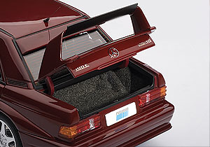 Mercedes Benz 190E 2.5-16V Evolution 2 -W201- (1990) Autoart 76132 1:18 Mercedes Benz 190E 2.5-16V Evolution 2 -W201- (1990) Autoart 1:18 color rojo metalizado