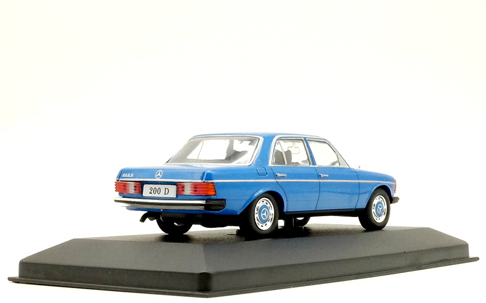Mercedes Benz 200 D -W123- (1976) Altaya 1/43 