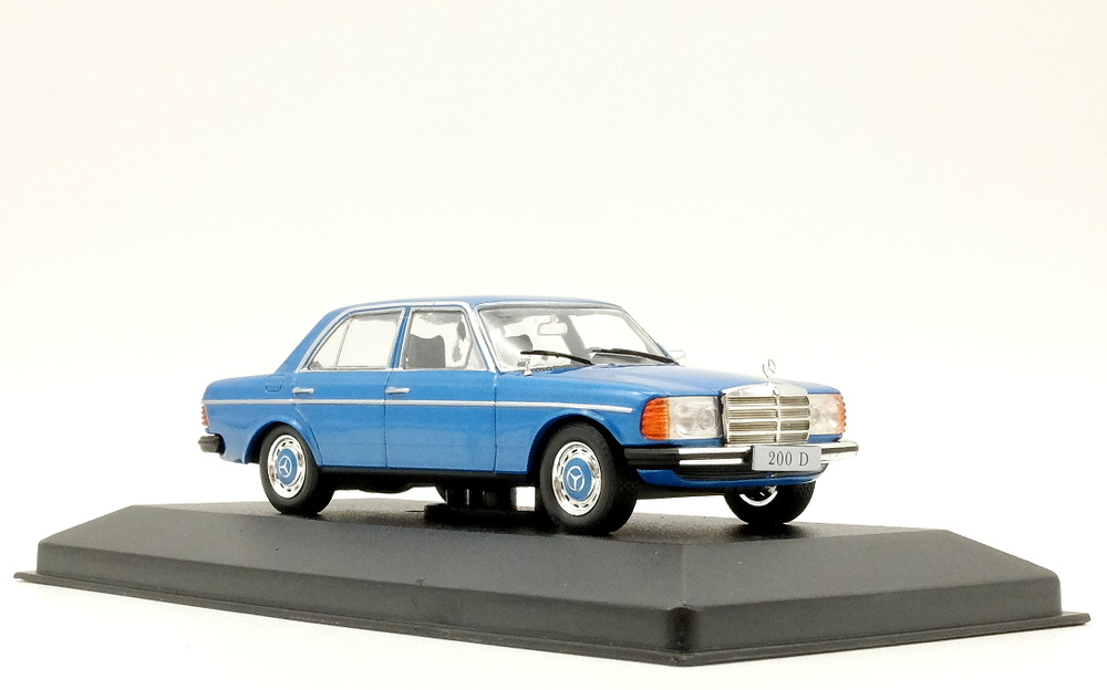 Mercedes Benz 200 D -W123- (1976) Altaya 1/43 