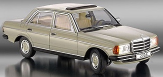 Mercedes Benz 230 E -W123- (1977) Revell 08808 1/18 