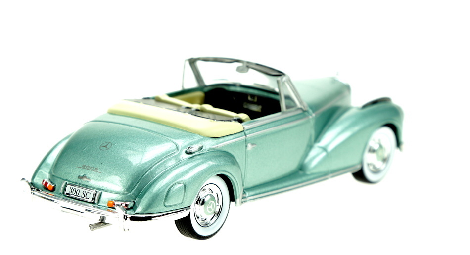 Mercedes Benz 300 Roadster -W186- (1956) White Box WB115 1:43 