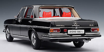 Mercedes Benz 300 SEL 6.3 -W109- (1970) Autoart 1/18 