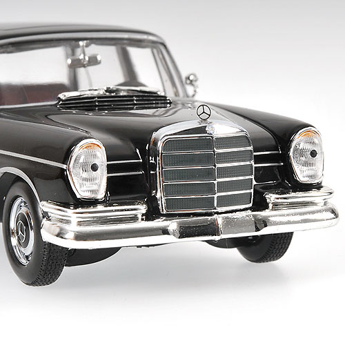 Mercedes Benz 300SE 