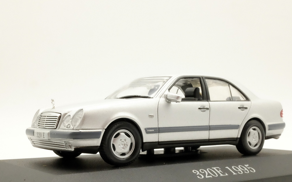 Mercedes Benz 320 E -W210- (1995) Altaya 1/43 