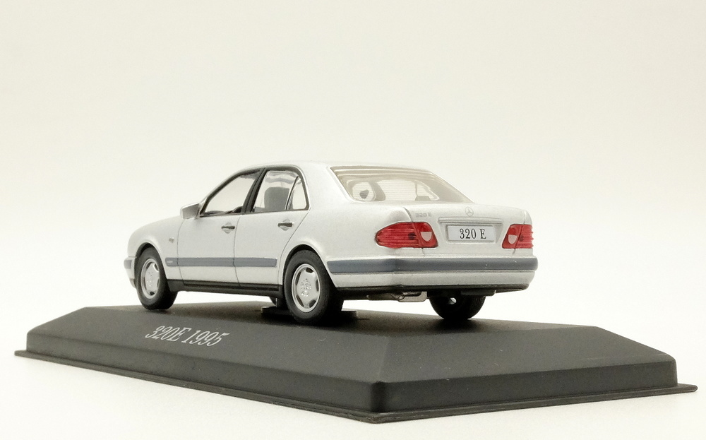 Mercedes Benz 320 E -W210- (1995) Altaya 1/43 