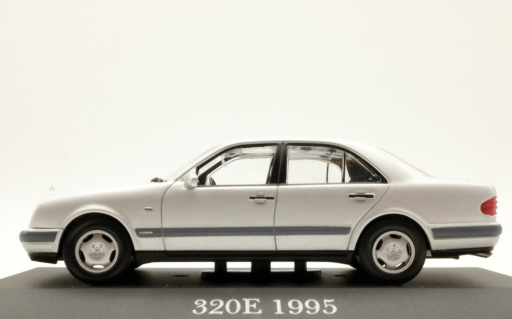 Mercedes Benz 320 E -W210- (1995) Altaya 1/43 