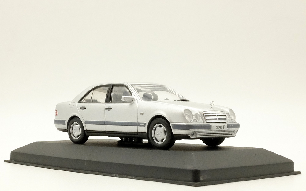 Mercedes Benz 320 E -W210- (1995) Altaya 1/43 