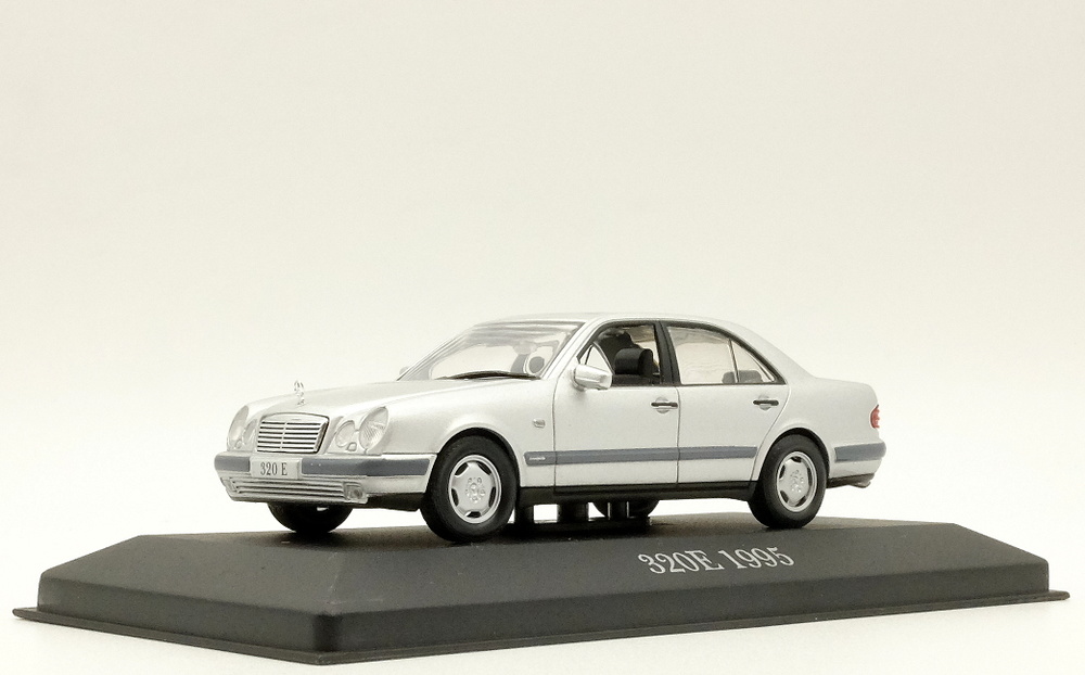 Mercedes Benz 320 E -W210- (1995) Altaya 1/43 