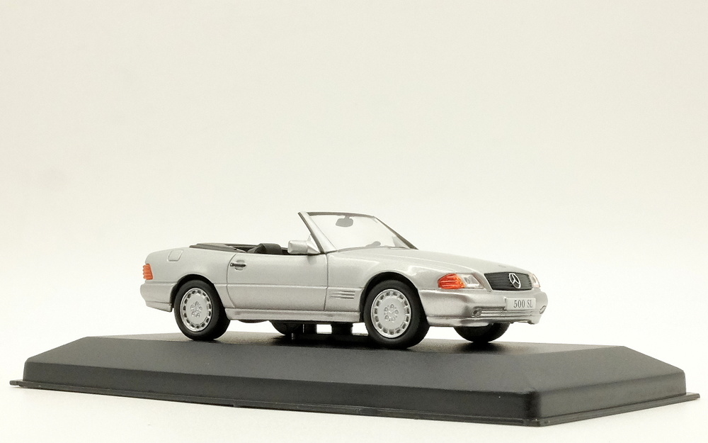 Mercedes Benz 500 SL -R129- (1989) Altaya 1/43 