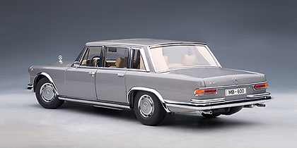 Mercedes Benz 600 SWB -W100- (1964) Autoart 1/18 