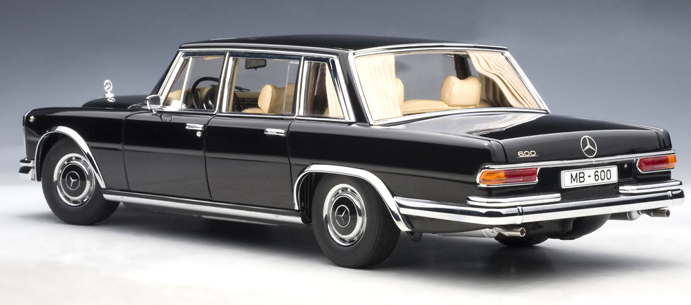 Mercedes Benz 600 SWB -W100- (1964) Autoart 1/18 