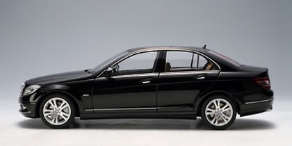 Mercedes Benz Clase C -W204- Avantgarde (2007) Autoart 76264 1/18 