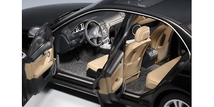 Mercedes Benz Clase C -W204- Avantgarde (2007) Autoart 76264 1/18 