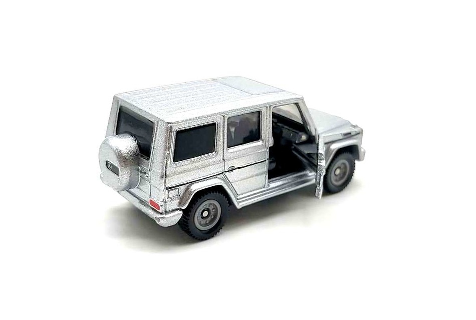 Mercedes Benz Clase G (2014) Tomica Estándar (03) 1/62 