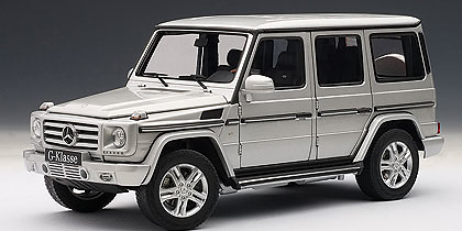 Mercedes Benz G500 (2012) Autoart 76217 1:18 Gris Plata 