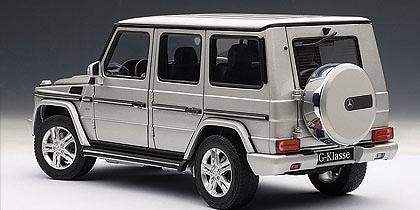 Mercedes Benz G500 (2012) Autoart 76217 1:18 Gris Plata 