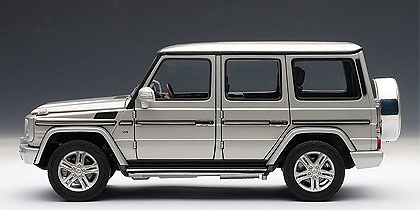 Mercedes Benz G500 (2012) Autoart 76217 1:18 Gris Plata 