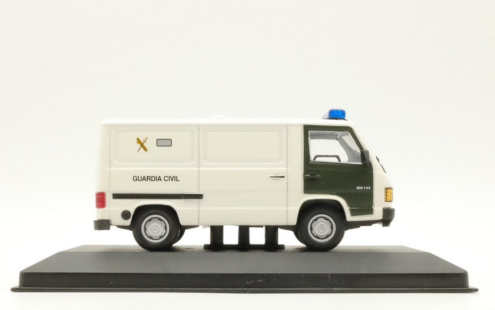 Mercedes Benz MB140 