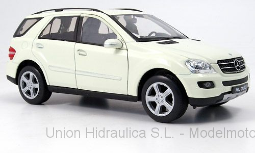 Mercedes Benz ML 350 -W164- (2005) Welly 1:24 Beige 