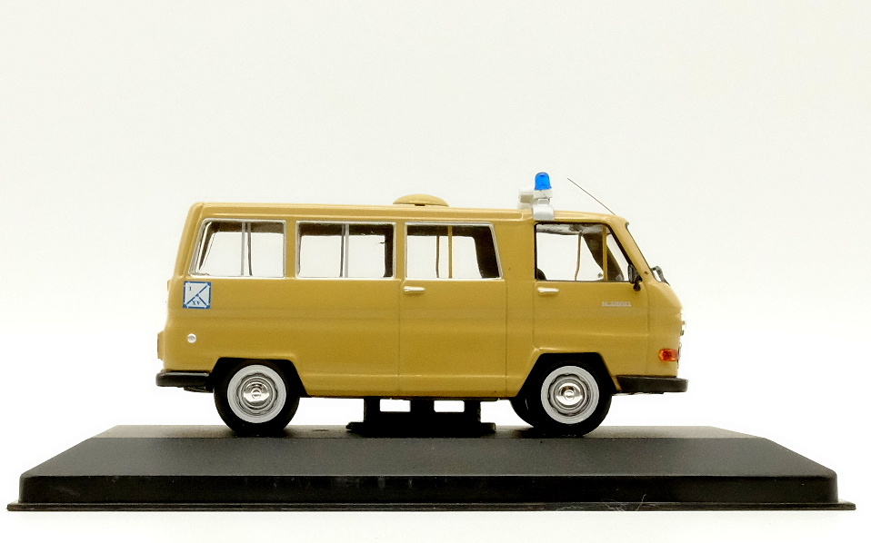 Mercedes Benz N1300 Policía Nacional (1980) Altaya 1/43 