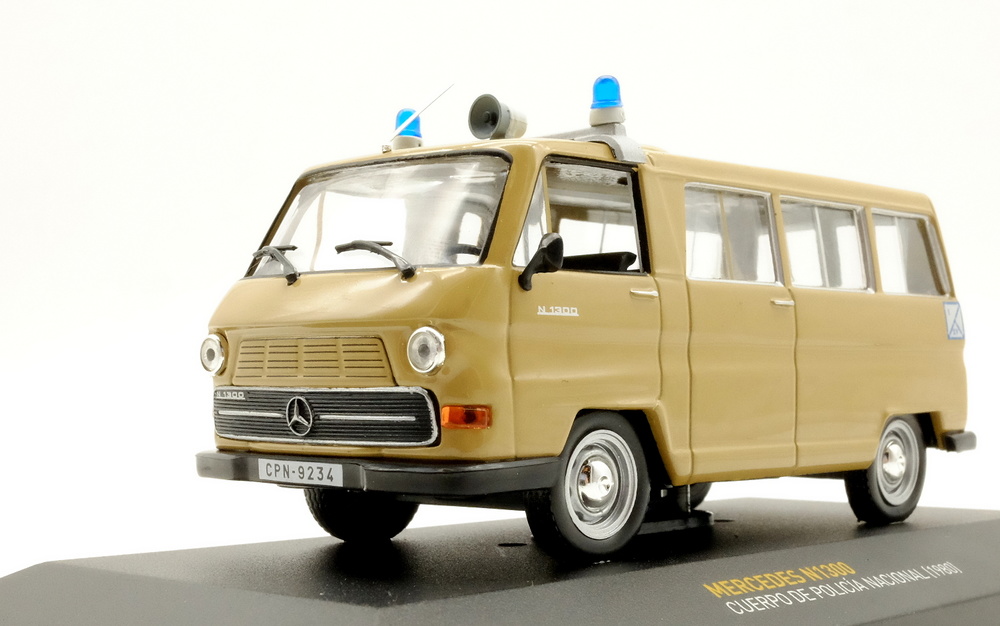 Mercedes Benz N1300 Policía Nacional (1980) Altaya 1/43 