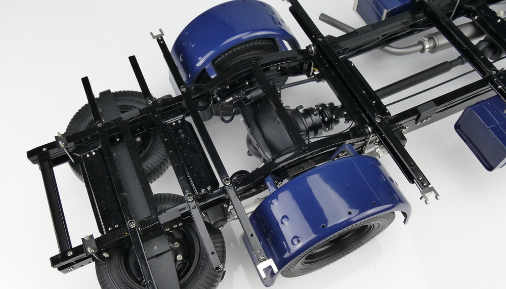 Mercedes Benz Racing Car Transporter LO 2750 (1934) CMC M144 1:18 
