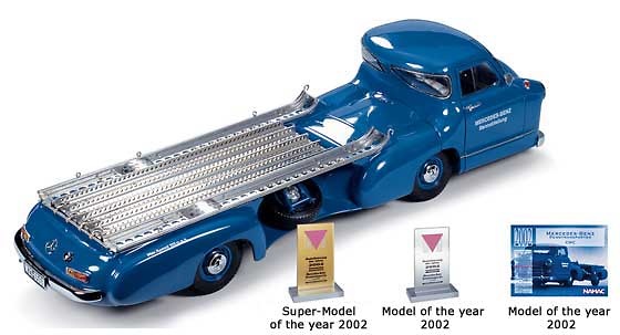 Mercedes Benz Renntransporter (1954) CMC M036 1/18 (1) Super-Model of the year 2002 (2) Model of the year 2002 (3) Modell of the year 2002