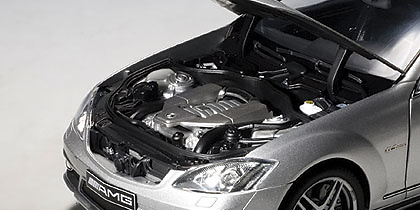 Mercedes Benz S63 AMG -W221- (2008) Autoart 76241 1/18 