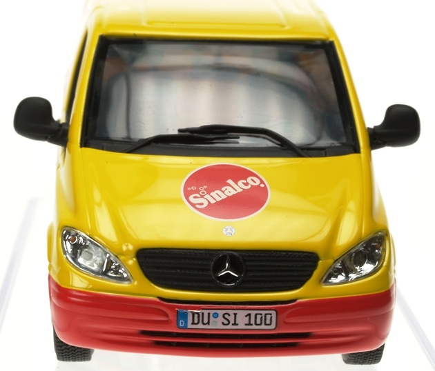 Mercedes Benz Vito Sinalco (2003) Minichamps 400032261 1/43 
