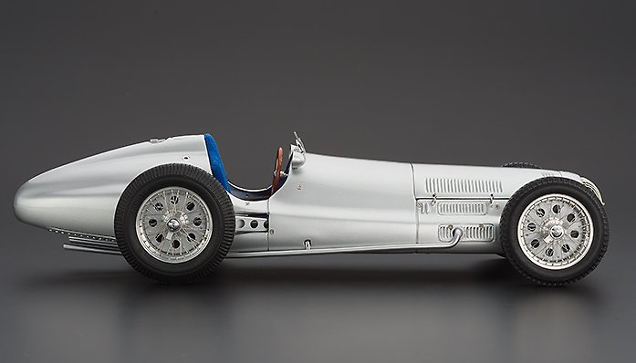 Mercedes Benz -W154- Flecha de Plata (1938) CMC M-025 1/18 