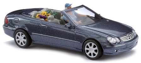 Mercedes CLK Cabrio Abierto -W209- con figura y acc. (2003) Busch 49401 1/87 