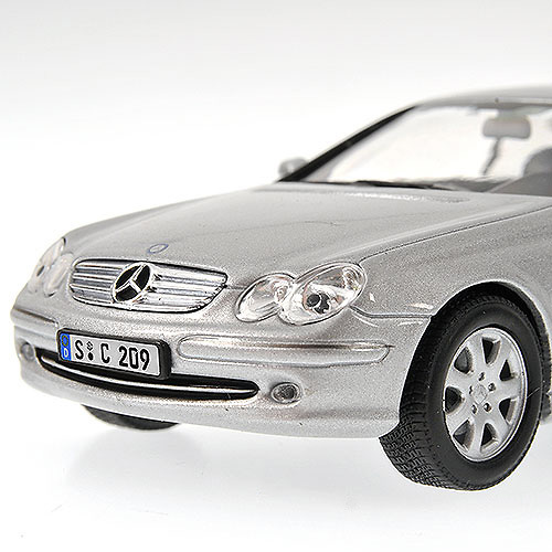 Mercedes Benz CLK Coupé -W209- (2001) Minichamps 400031424 1/43 