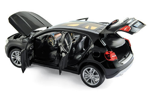 Mercedes GLA (2014) Norev 183450 1:18 