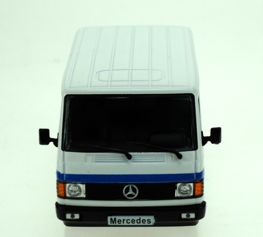 Mercedes MB 100 